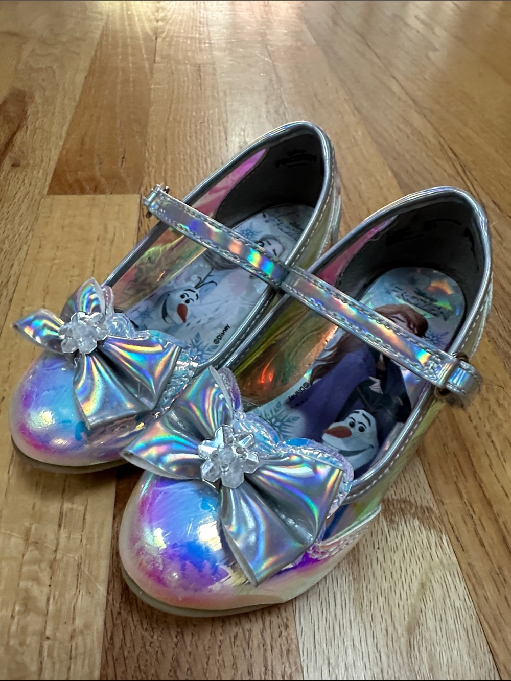 Girls' Iridescent Frozen Dress Shoes with Bow - Silver sz 9 toddler